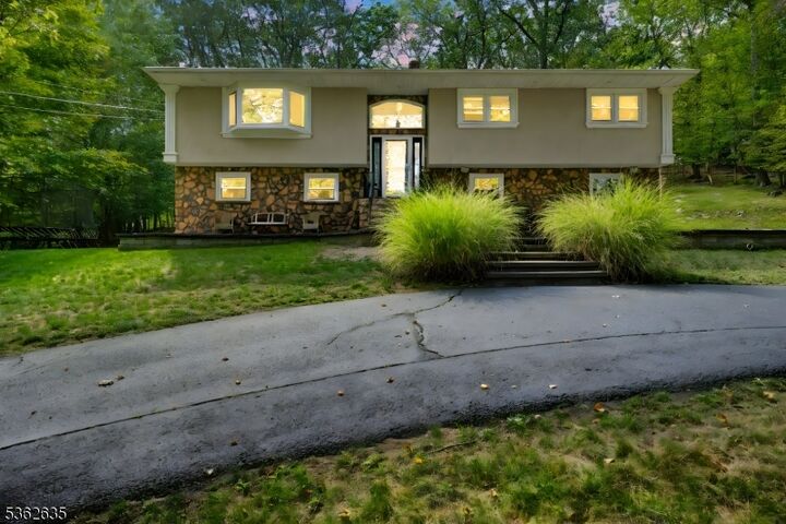 11 Glenbourne Dr  Boonton Twp. NJ 07005 photo