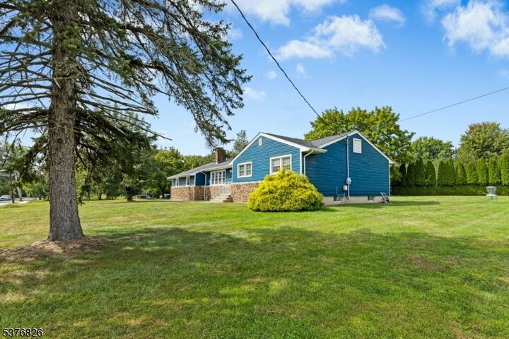 Property Photo: 1701 Raritan Rd NJ 07076