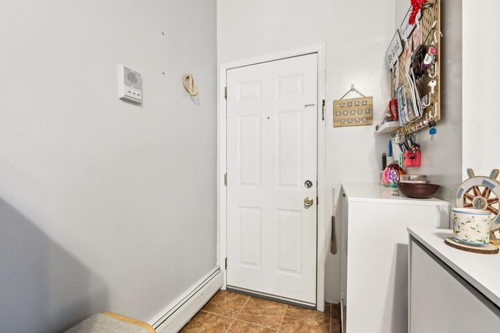 Property Photo: 313-315 Avenue C 6 NJ 07002