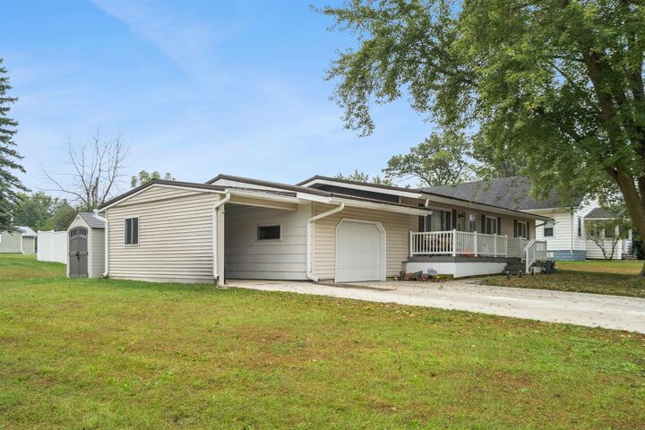 Property Photo: 305 8th Ave SW IA 50662