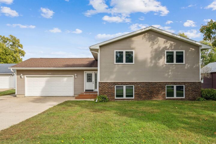 825 Jones Road  Evansdale IA 50707 photo