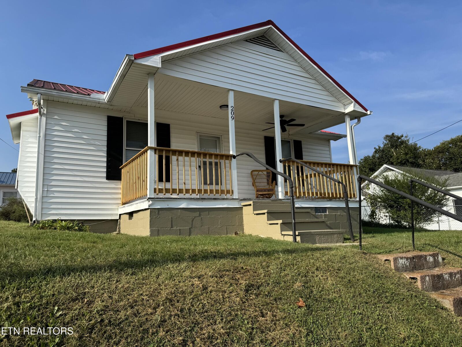 Property Photo:  209 W Cumberland St  TN 37763 