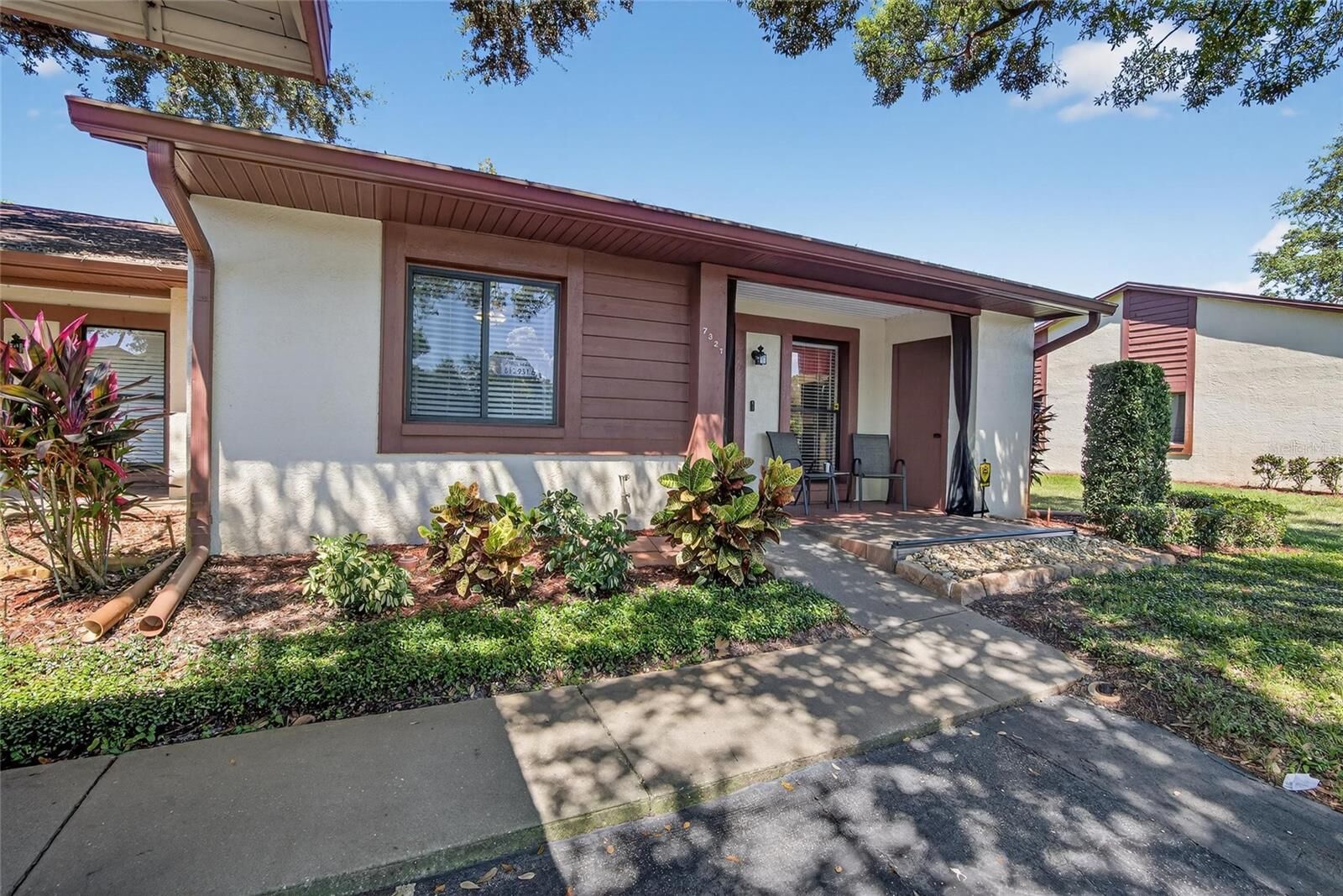 Property Photo:  7321 Greystone Drive  FL 34667 