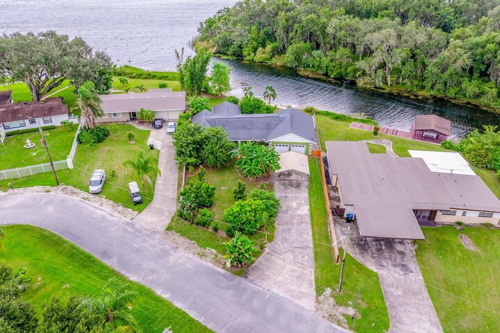 Property Photo:  1144 Palma Drive  FL 32805 