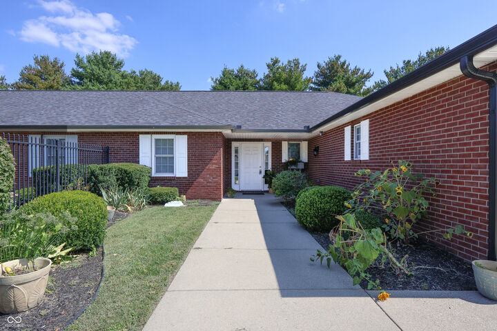 Property Photo:  6085 S Stratton Court  IN 47203 