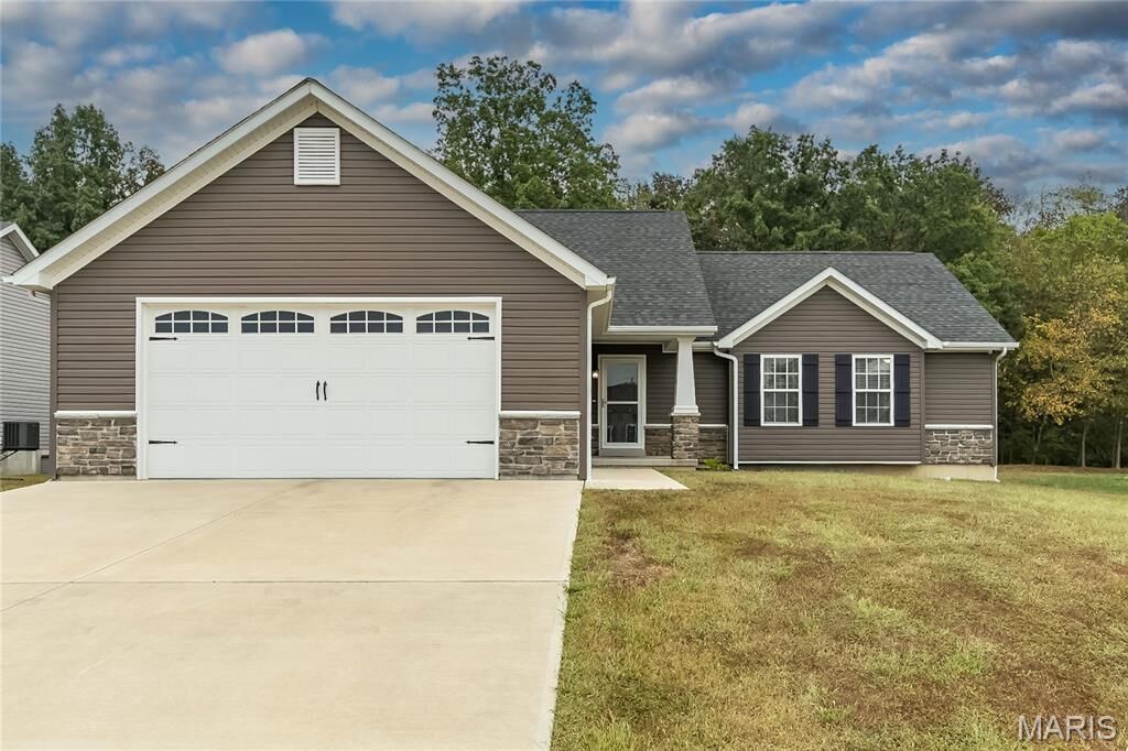 Property Photo:  131 Wabash Way  MO 63379 