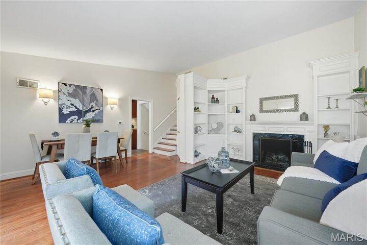 Property Photo:  49 Waverton Drive  MO 63124 