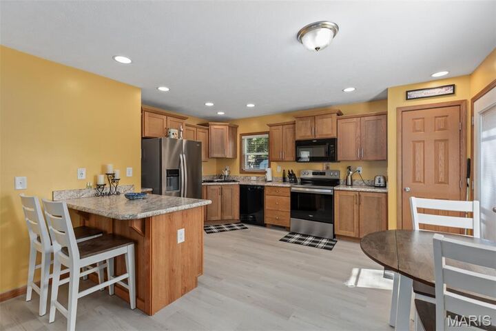 Property Photo:  704 N Monroe Street  IL 62056 