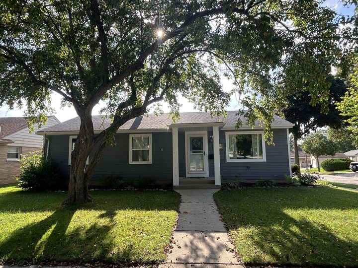 3279 N 95th St  Milwaukee WI 53222 photo