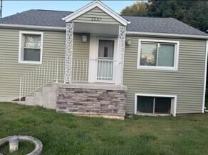 Property Photo: 1537 Falahee Road MI 49203