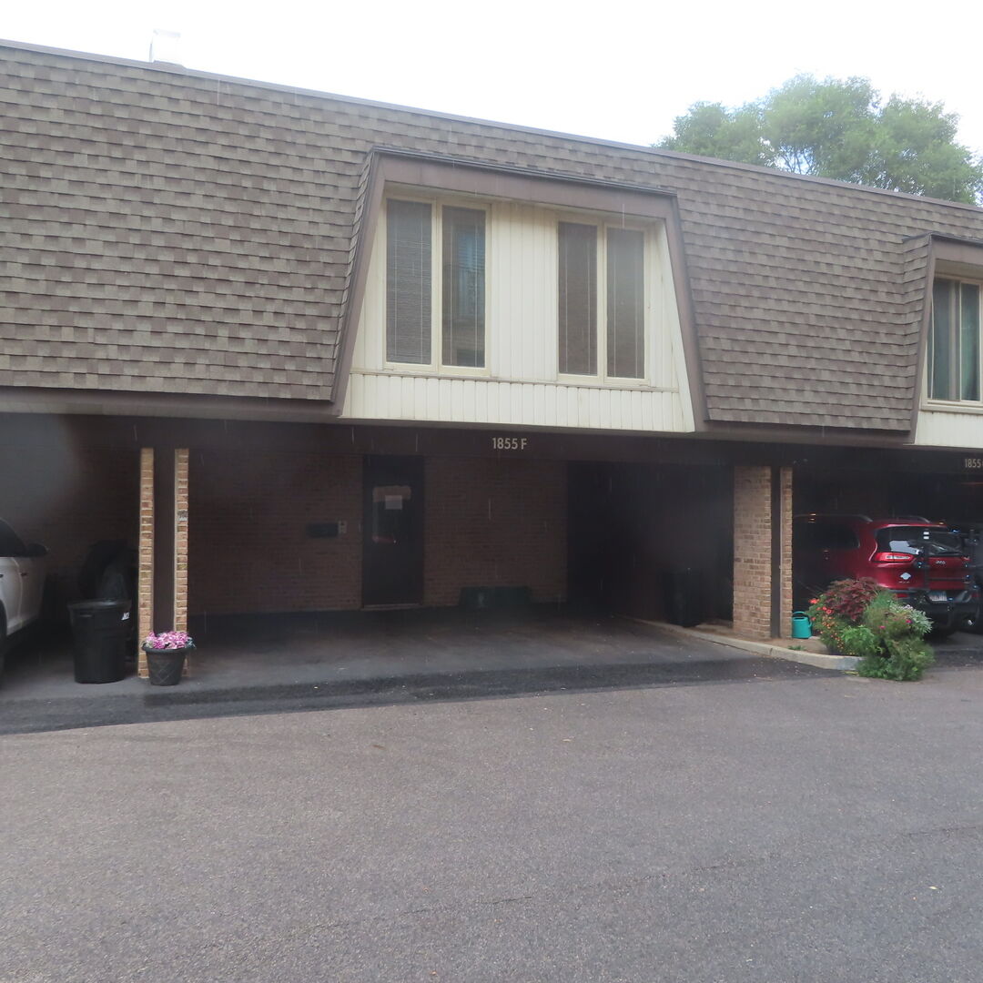 Property Photo:  1855 Tanglewood Drive F  IL 60025 