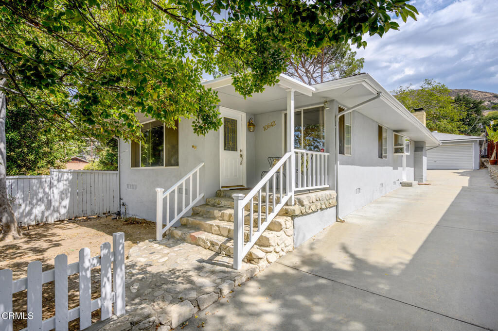 Property Photo:  10642 Samoa Avenue  CA 91042 