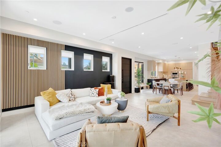 Property Photo: 620 Huntington Street CA 92648