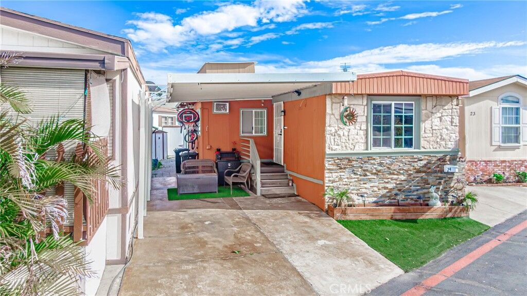 Property Photo:  1850 W Orangethorpe 24  CA 92833 