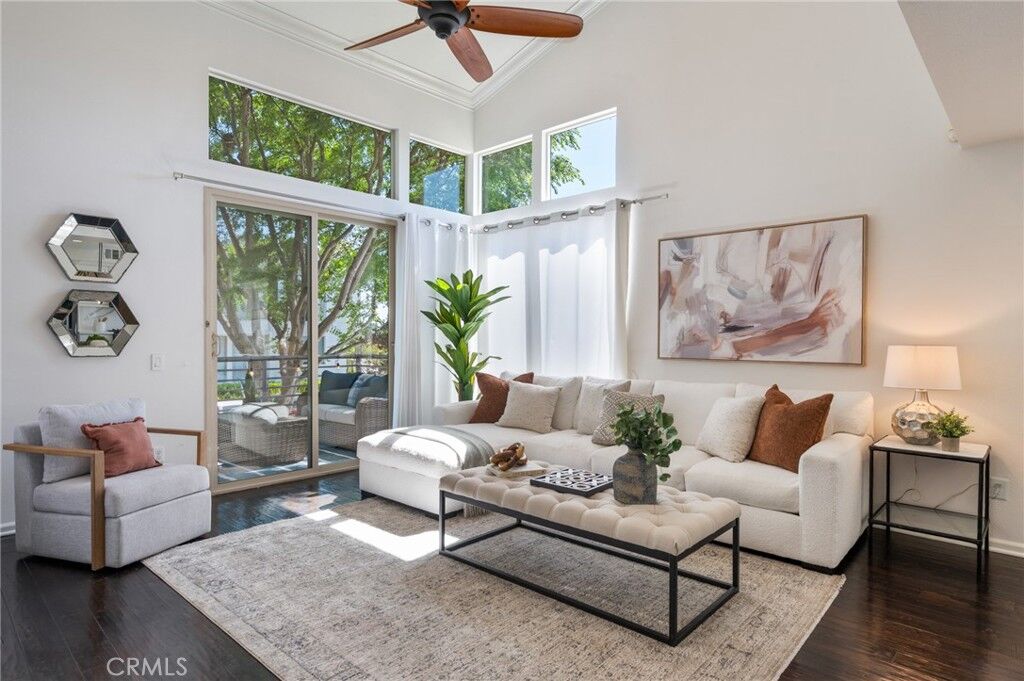 Property Photo:  5547 Strand 101  CA 90250 