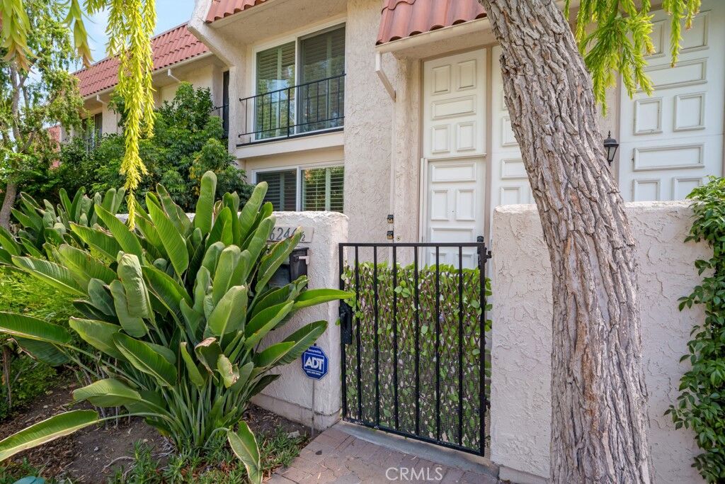 Property Photo:  6246 1/2 Shoup Avenue  CA 91367 