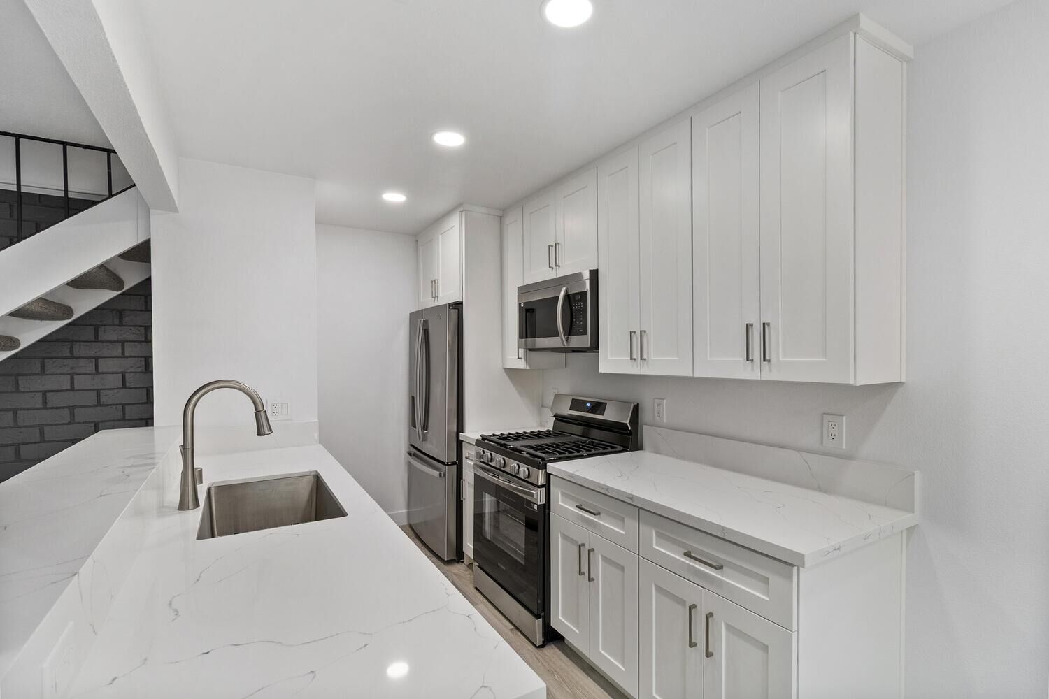 Property Photo:  4746 Greenholme Drive 2  CA 95842 