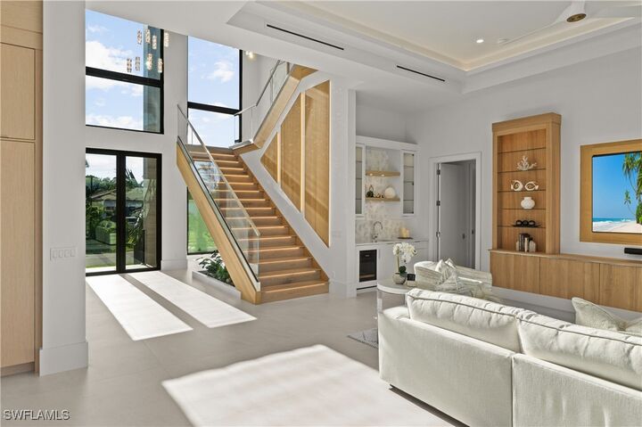 Property Photo:  921 Giralda Court  FL 34145 