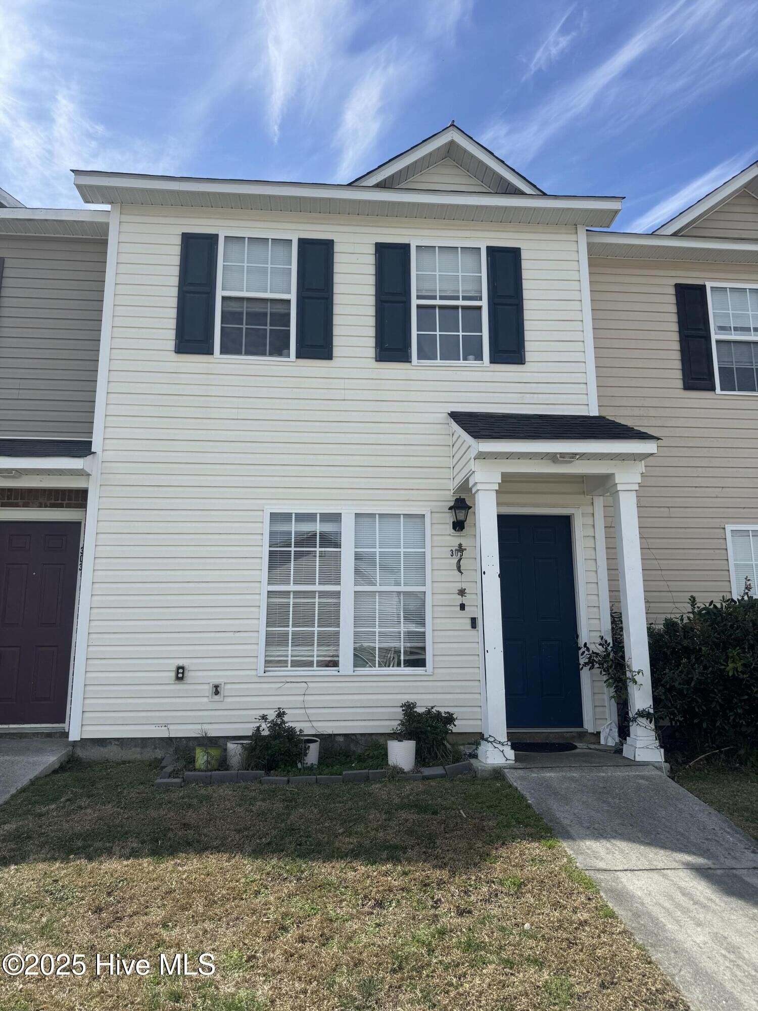 Property Photo:  305 Timberlake Trail  NC 28546 
