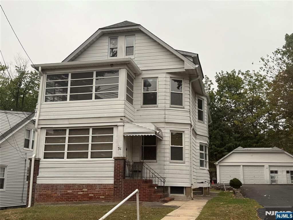 Property Photo:  31 Linda Vista Avenue  NJ 07508 
