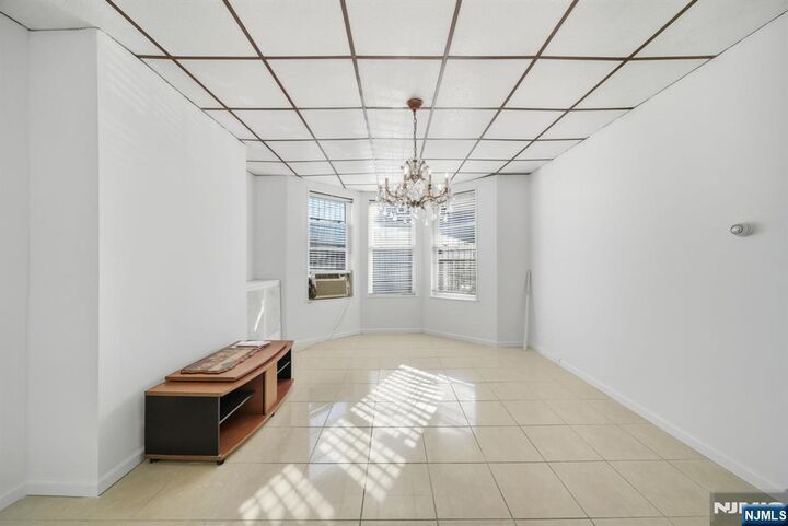 Property Photo:  222 47th Street 1st Floor  NJ 07087 