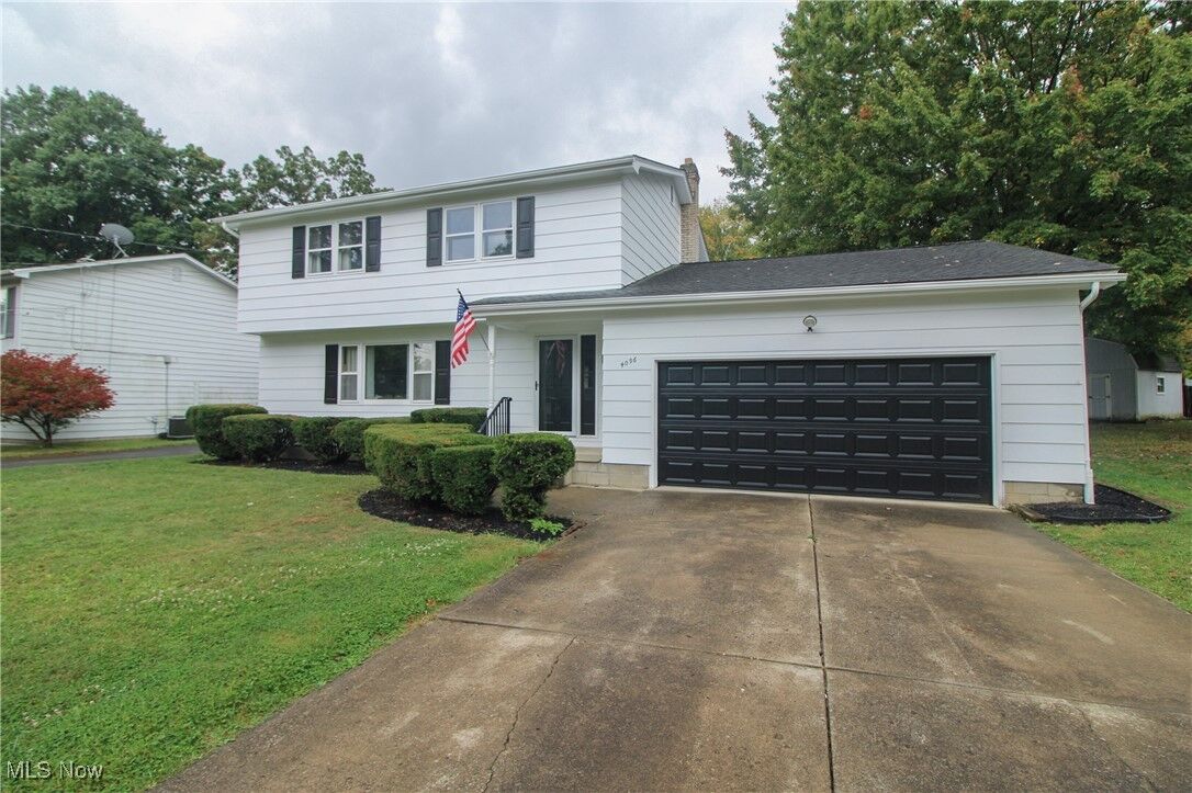 Property Photo:  4096 Bob O Link Drive  OH 44511 