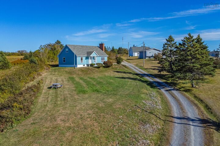 Property Photo:  5956 Highway 1  NS B5A 5B3 