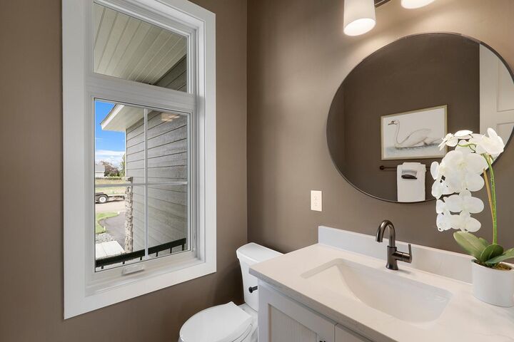 Property Photo: 4938 Parkside Circle MN 55123