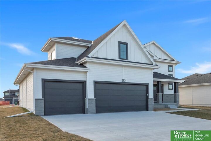 Property Photo:  5709 N 198th Street  NE 68022 