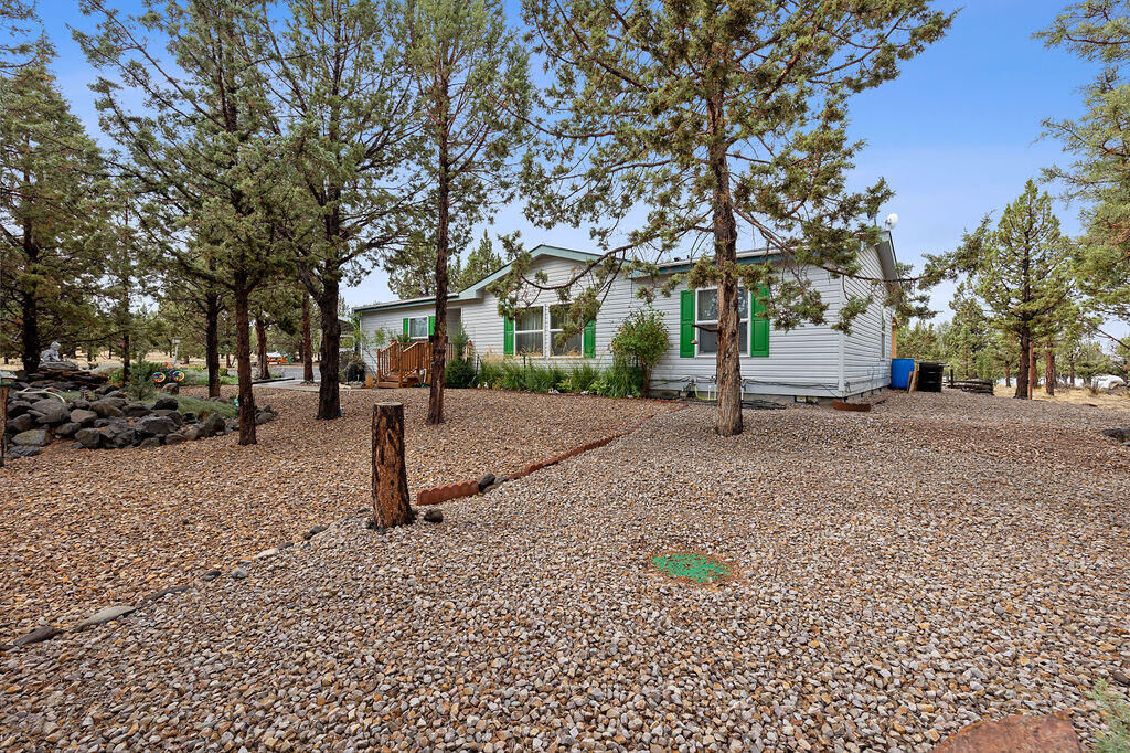 Property Photo: 4763 SE Jerry Drive OR 97754