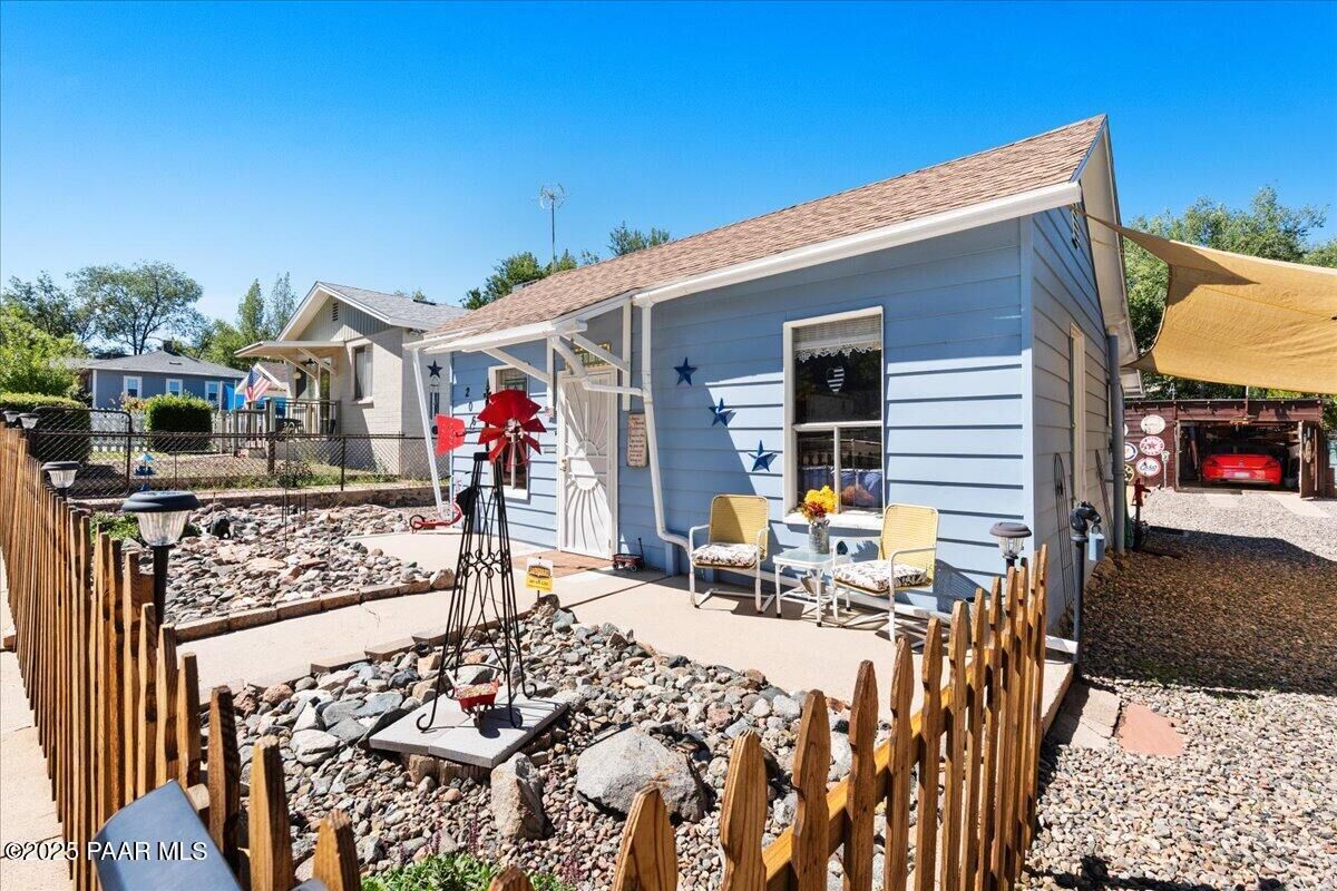 Property Photo:  206 S Virginia Street  AZ 86303