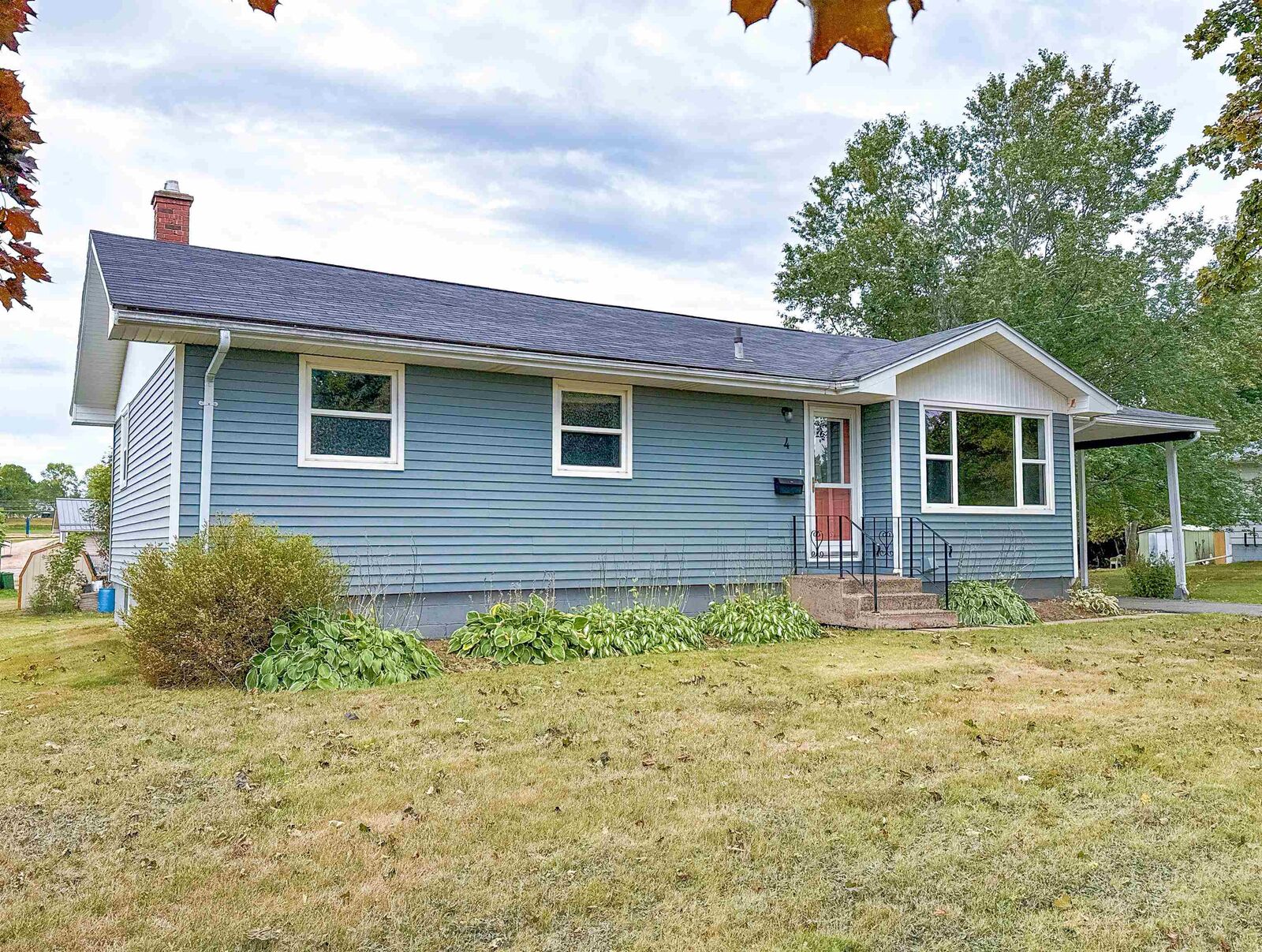 Property Photo:  4 Walnut Drive  PE  