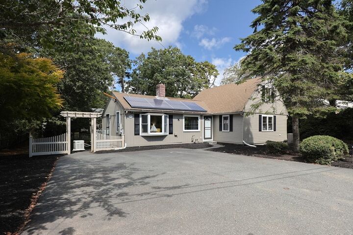 850 Queen Anne Rd  Harwich MA 02645 photo