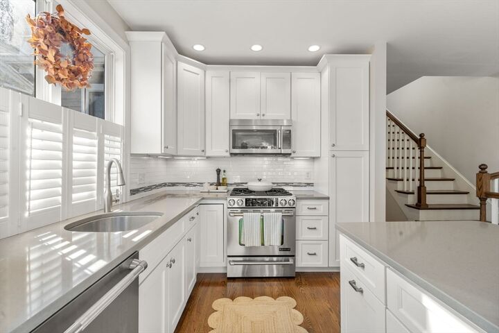 Property Photo:  788 E 4th St 3  MA 02127 