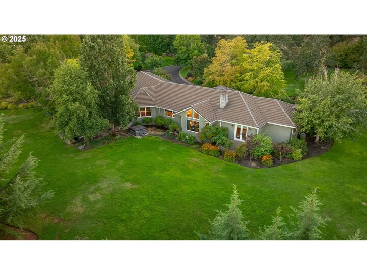 Property Photo: 11790 SW Fox Ridge Rd OR 97128