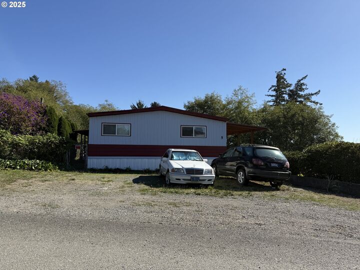 Property Photo: 16391 Highway 101 5 OR 97415