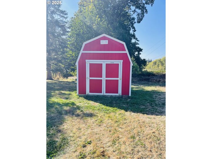 Property Photo:  22714 NE 16th St  WA 98607 