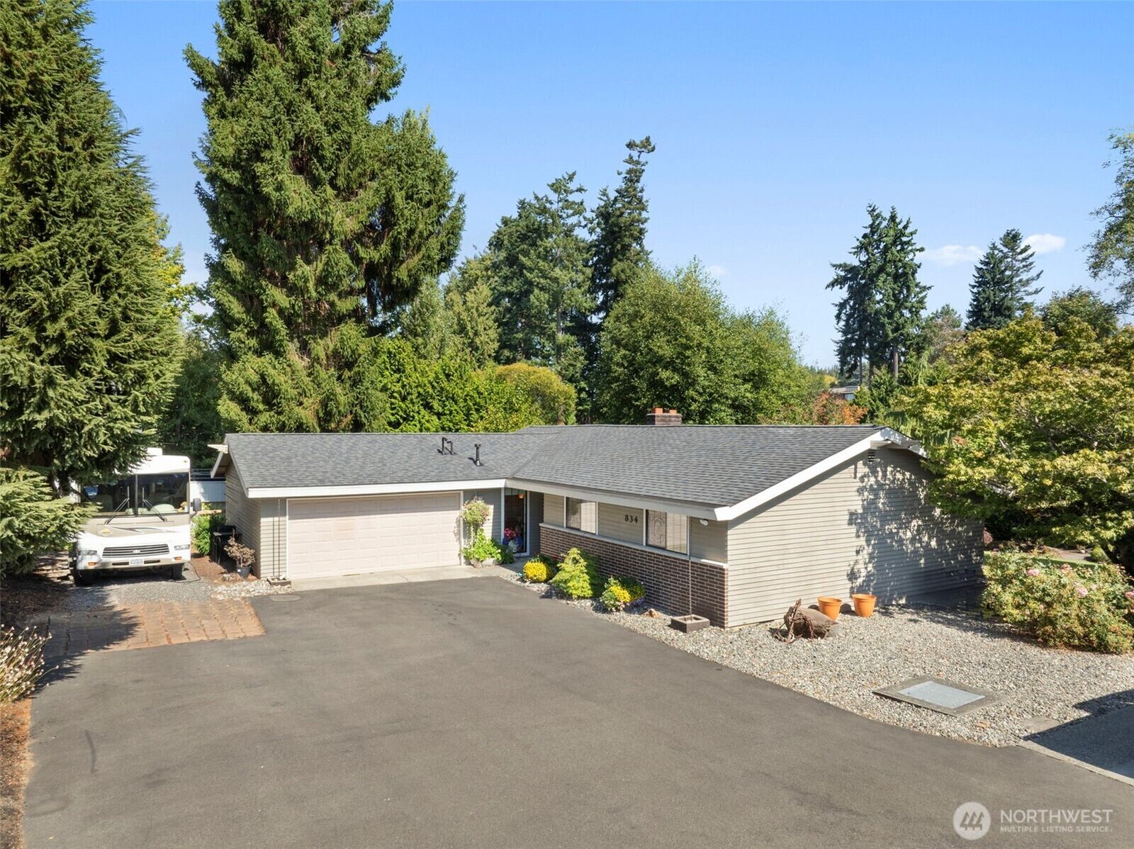 Property Photo:  834  Cary Road  WA 98020 
