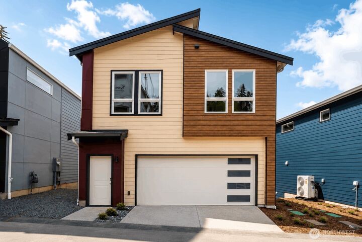 Property Photo:  4261  Aberdeen Way NE  WA 98056 