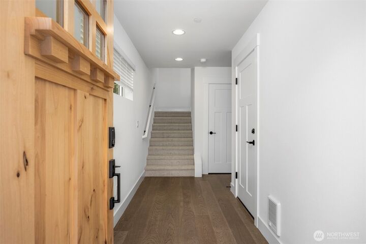 Property Photo:  9  160th Place SE  WA 98012 
