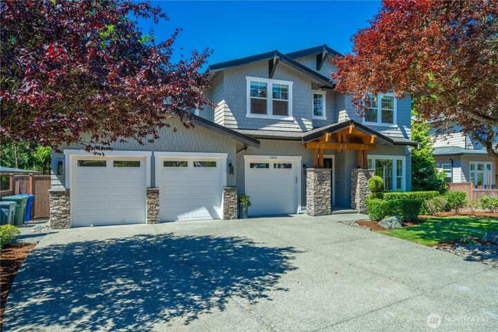 Property Photo:  2005  105th Avenue NE  WA 98004 