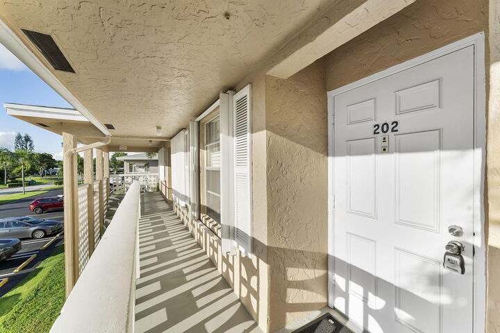 Property Photo: 1050 Citrus 202 FL 33445