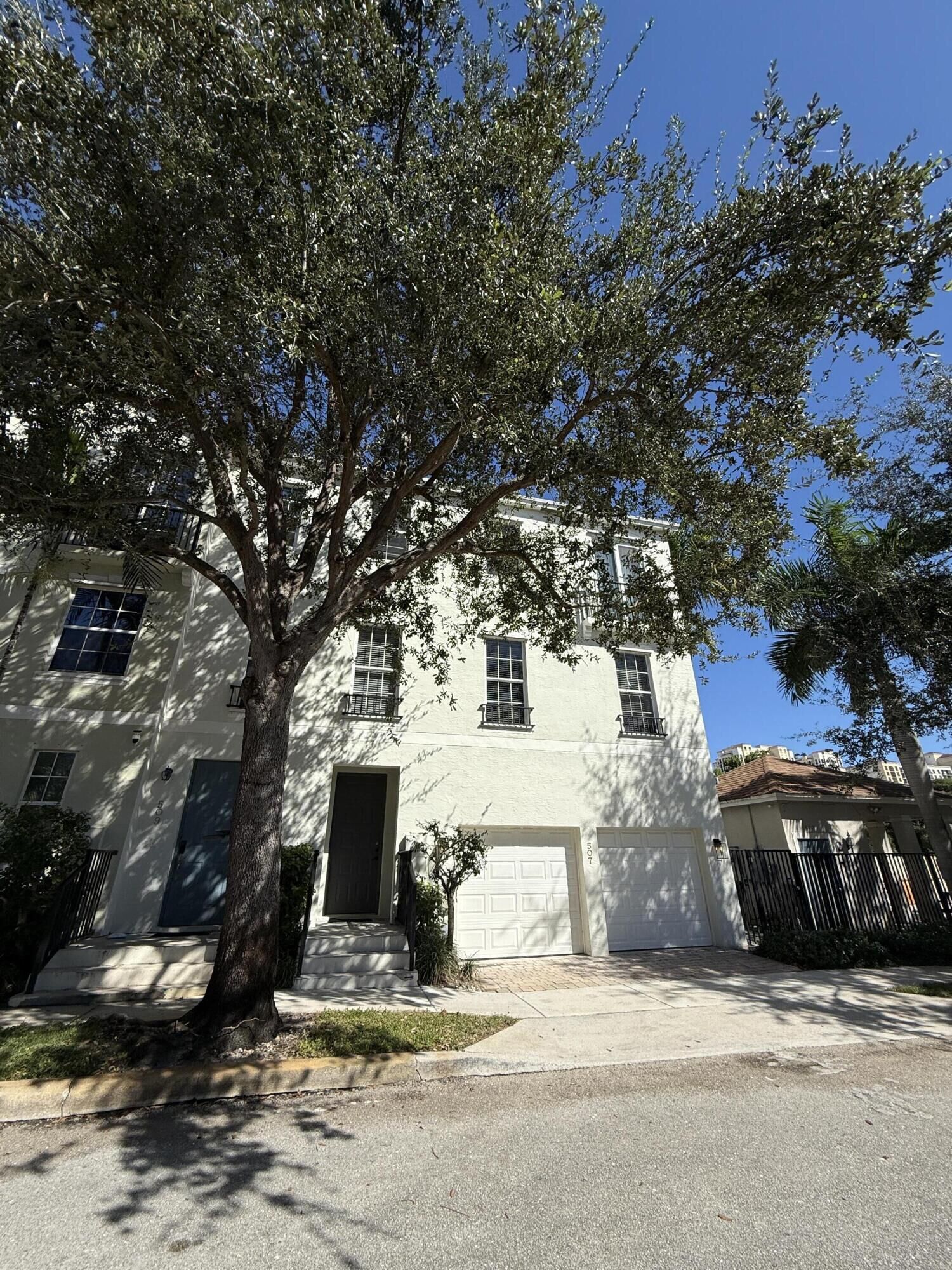 Property Photo: