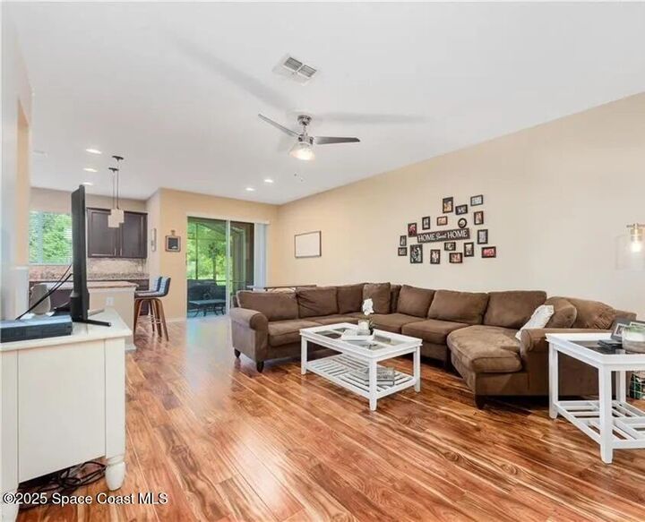 Property Photo:  386 Reed Grass Drive  FL 32765 
