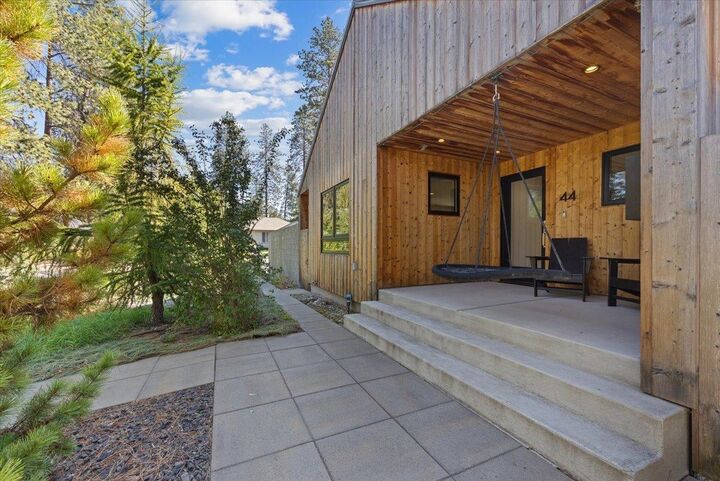 Property Photo:  44 E 34th Ave  WA 99203 