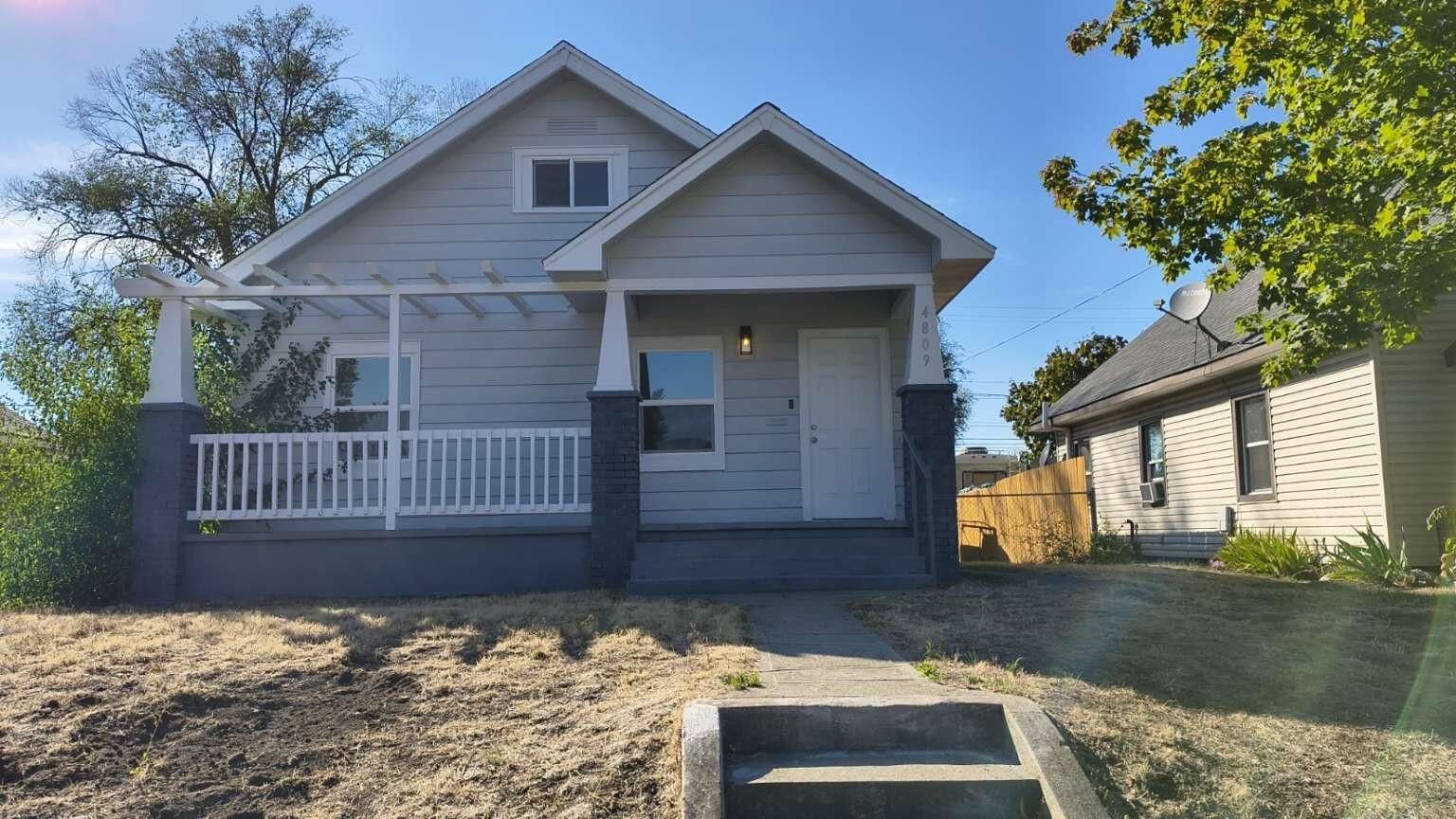 Property Photo:  4809 N Lee St  WA 99207 