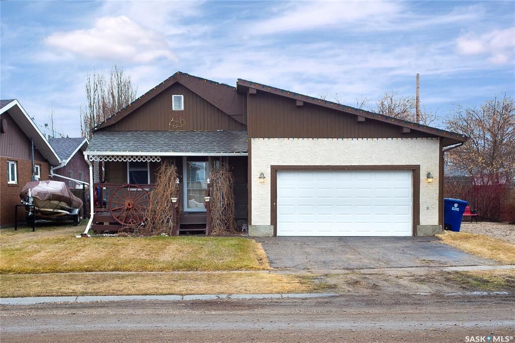 Photo de la propriété:  204 5th Avenue  SK S0K 0A0