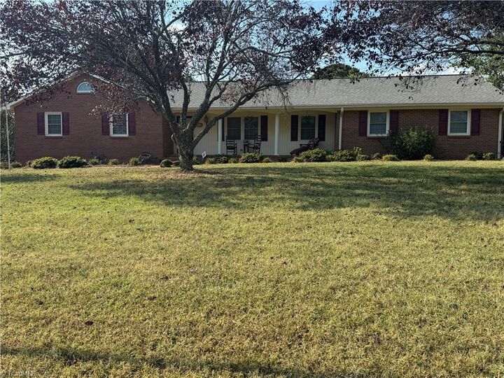 Property Photo:  112 Pilot View Drive  NC 27021 