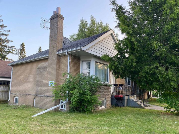 Property Photo: 82 Meighen Avenue ON M4B 2H5