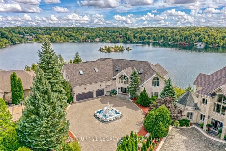 Photo de la propriété: 376 Maki Avenue ON P3E 2P2